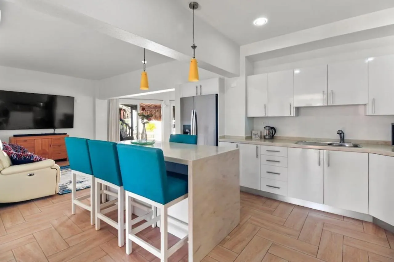 Beach Walk Residences Palm Beach 0*,  Aruba
