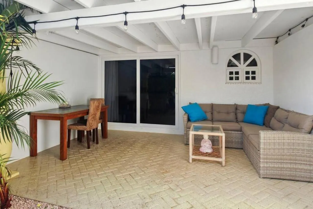 Beach Walk Residences Palm Beach 0*,  Aruba