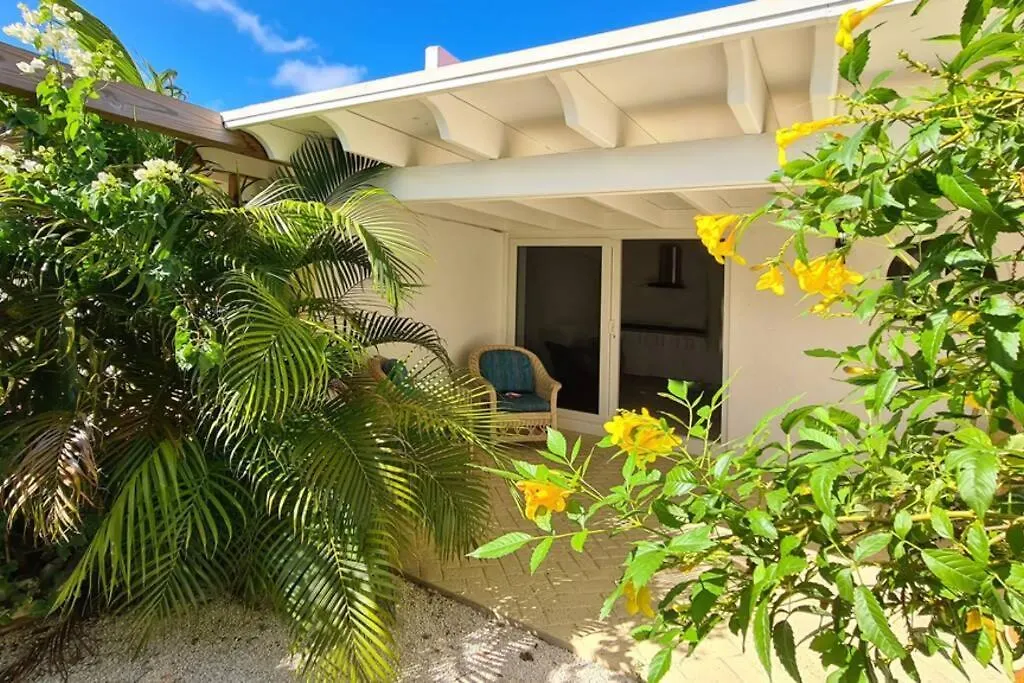 Beach Walk Residences Palm Beach Aparthotel