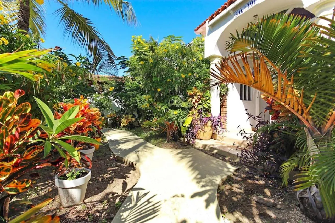 Aparthotel Beach Walk Residences Palm Beach