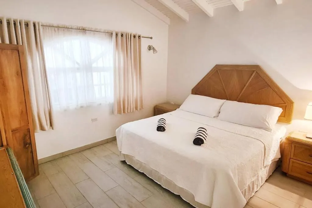 Hotel apartamentowy Beach Walk Residences Palm Beach Aruba