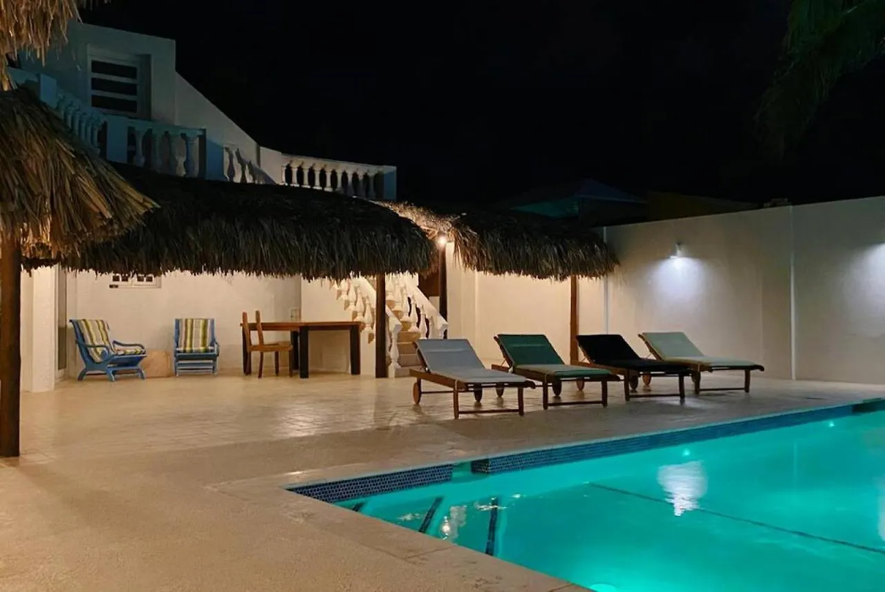 Hotel apartamentowy Beach Walk Residences Palm Beach Aruba