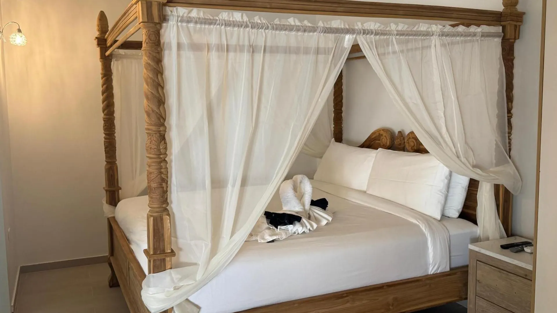 Hotel apartamentowy Beach Walk Residences Palm Beach